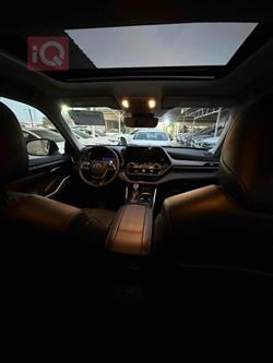 تۆیۆتا هایلاندەر